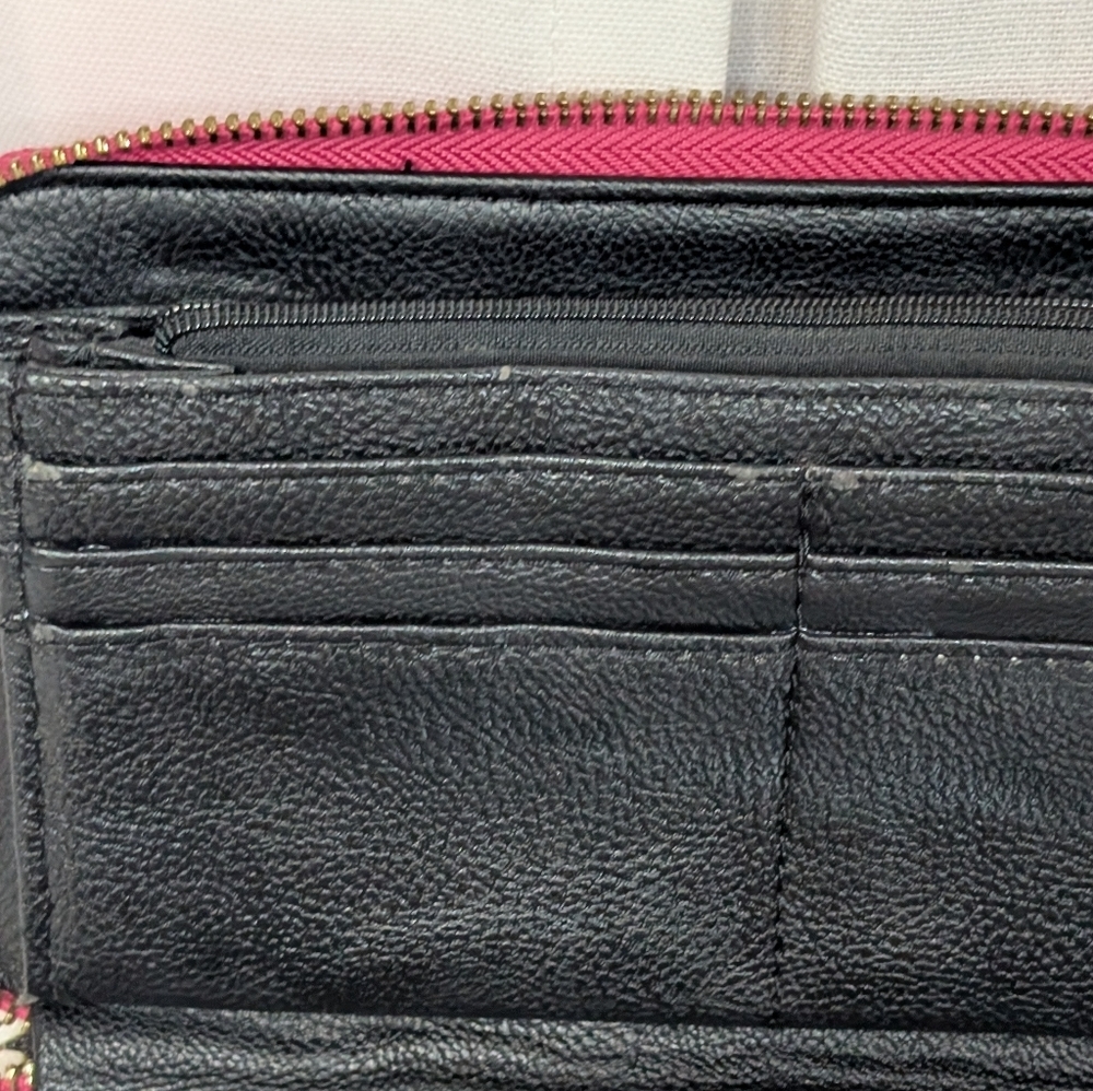 Betsey Johnson Santa Full Size Wallet Wristlet - Picture 5 of 13